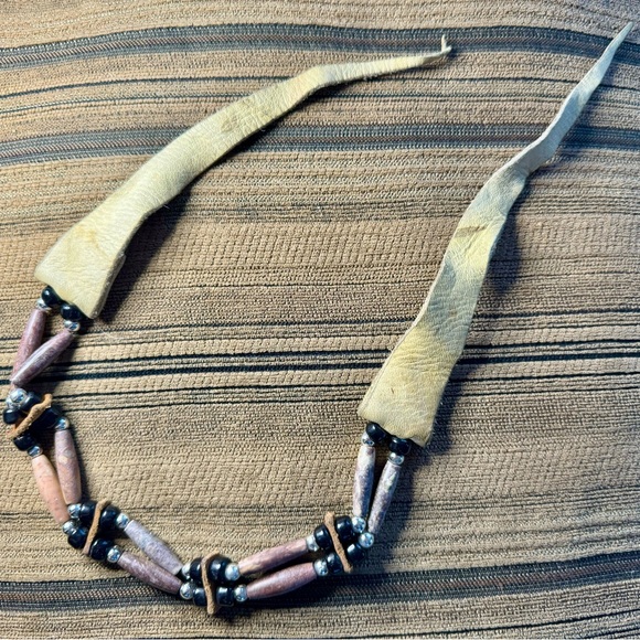 1990’s handcrafted choker. - Picture 1 of 6